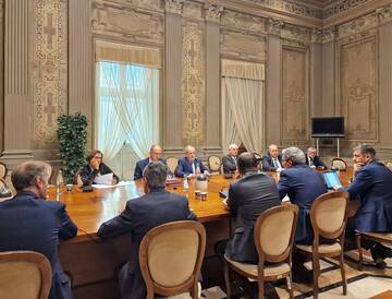 FUGATTI-KOMPATSCHER: VORSCHLAG FÜR EIN NEUES AUTONOMIESTATUT SOLL IN SECHS MONATEN STEHEN 