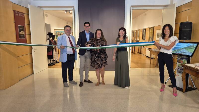 INAUGURATA LA MOSTRA “MELAURES DE LA MENDRANZES – I GIOIELLI DELLE MINORANZE LINGUISTICHE”