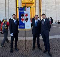 Bild: delegazione ad assisi01