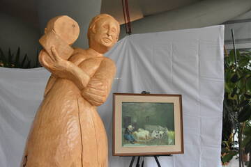 REGION: EINE STATUE ZUM GEDENKEN AN AGITU