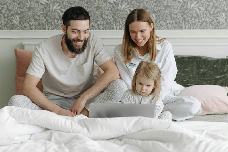 DIE MEHR ALS 40 MILLIONEN EURO DES REGIONALEN FONDS FÜR DIE UNTERSTÜTZUNG DER FAMILIEN UND DER BESCHÄFTIGUNG BESTÄTIGEN DESSEN WICHTIGE ROLLE