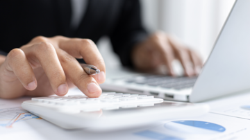 HAUSFRAUENRENTE: ÄNDERUNGSANTRAG GENEHMIGT, WIRTSCHAFTLICHE UNTERSTÜTZUNG OHNE AUSGLEICHSERHÖHUNGEN AB 2025 BESTÄTIGT