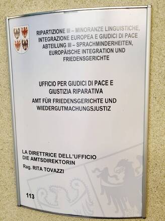 ZENTRUM FÜR WIEDERGUTMACHUNGSJUSTIZ DER REGION IM DIENST DER JUGEND
