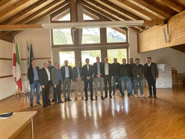 DIE REGION UND DER VERBAND „LIA DI COMUNS LADINS“: NEUE STRATEGIEN FÜR EINEN STÄRKEREN SCHUTZ DER LADINISCHEN SPRACHMINDERHEIT