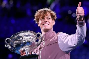 SINNER GEWINNT NACH EINER BEEINDRUCKENDEN AUFHOLJAGD. TOLL GEMACHT, JANNIK!