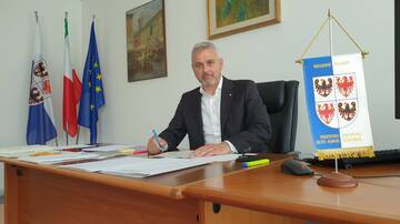 REGION: OSSANNA RUFT ZUR VERTEIDIGUNG DER DREI AMTSPERIODEN DER BÜRGERMEISTERINNEN UND BÜRGERMEISTER DER REGION AUF